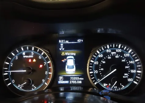 2019 Infiniti Q50 3.0T Luxe z USA, uszkodzony, nr VIN JN1EV7ARXKM550253